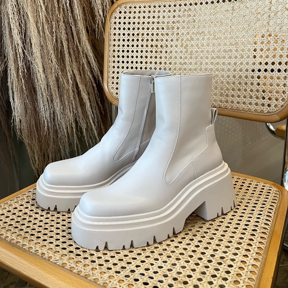 NEW Zara Lug Sole Boots in Bone